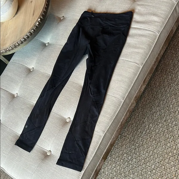 Lululemon Black Lightweight Workout Leggings Size 2 - Image 11