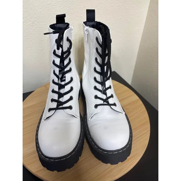 Sincerely Jules Combat Moto Boots 7.5 Harley White Black Lace Up Lug Sole - Image 4
