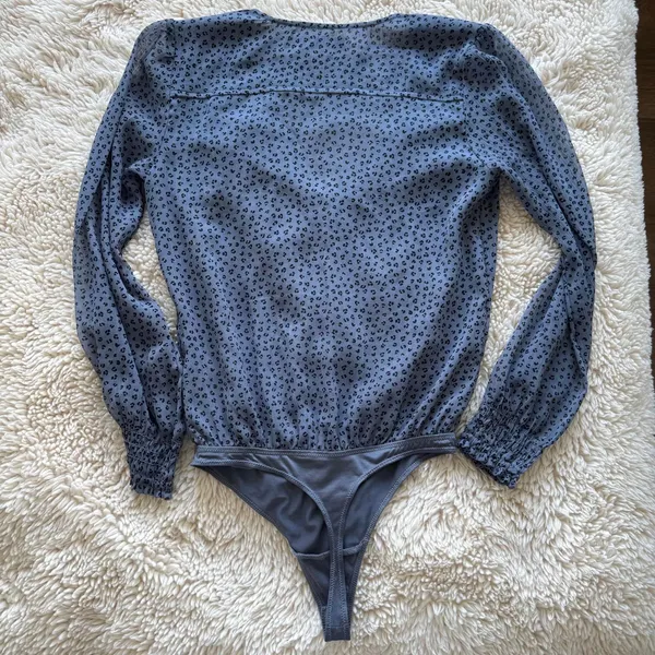 Abercrombie & Fitch Long Sleeve Blue Leopard Print Bodysuit - Size S - Image 2