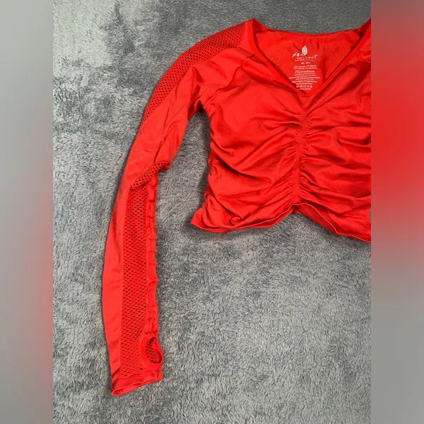 Free people FP Movement on the rise long sleeve later Red Ruched Active Top M/L - Image 3