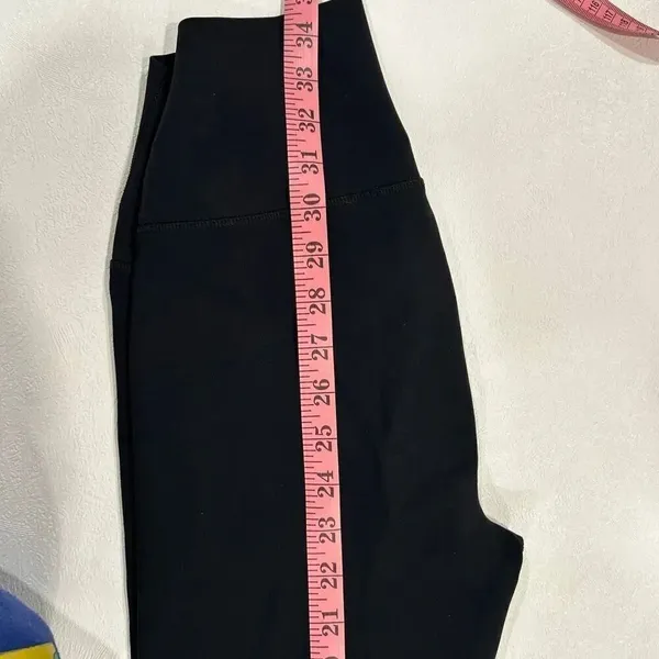 Alo Yoga High Waist Slash Leggings XS Black Cutout Detail - Image 8