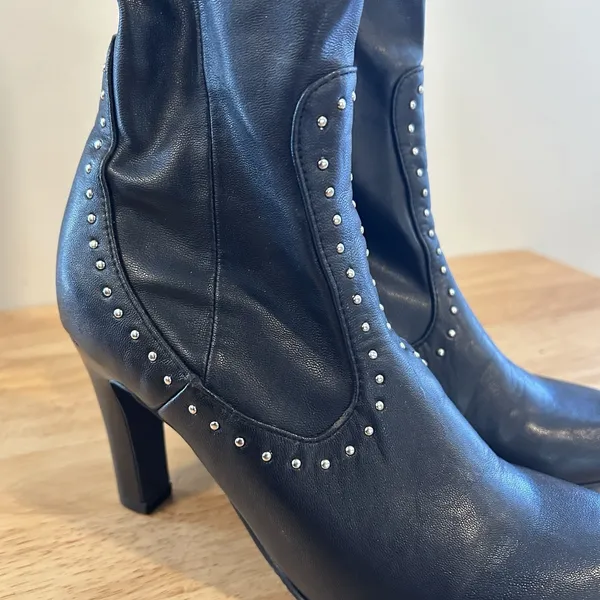 franco sarto the artists collection silver studded black boots 5.5 Sleek Chic‎ - Image 2
