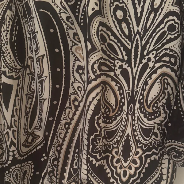 White House Black Market Black and White Paisley Blouse - Image 4