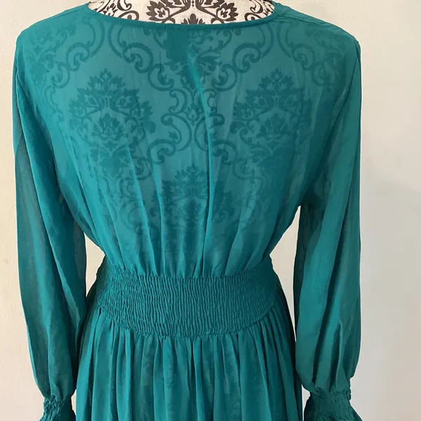 Beautiful Flowing V-Neck Sheer Long Dress Size 6 Medium - Image 10