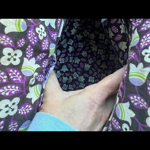 Vera Bradley Chic Quilted Floral Handbag - Image 4