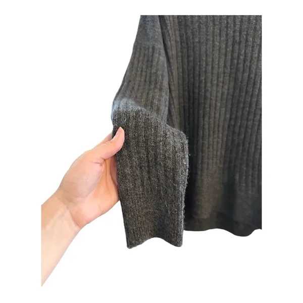 Abercrombie and Fitch Charcoal Gray Chunky Ribbed Sweater // Size M - Image 2