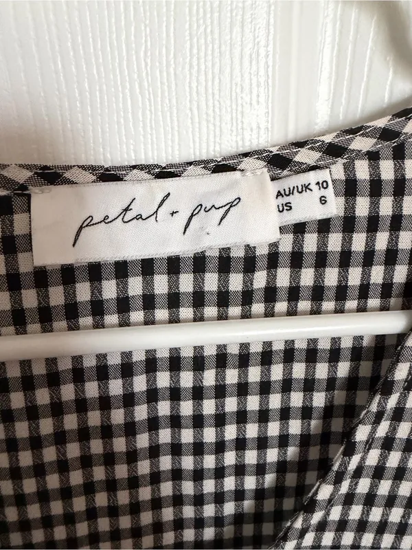 Petal & Pup Black & White Gingham V-Neck Tiered Dress w Puff Sleeves Size 6 - Image 4