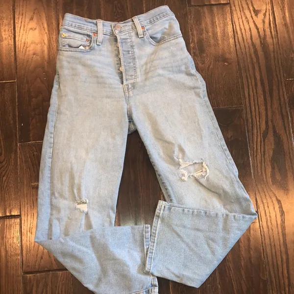 Levi’s rib cage straight ankle jeans size 27 - Image 5