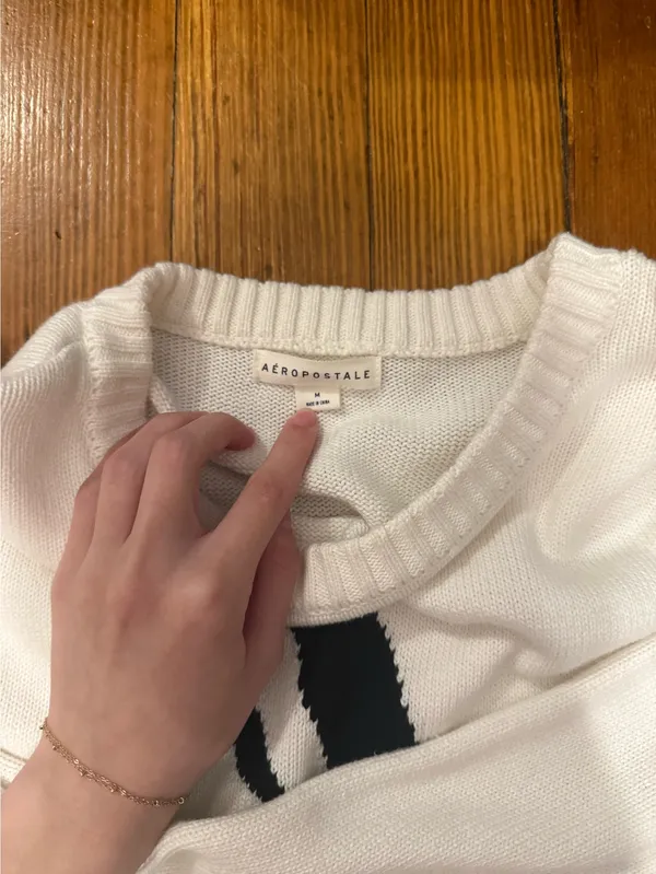 Aeropostale Sweater - Image 3