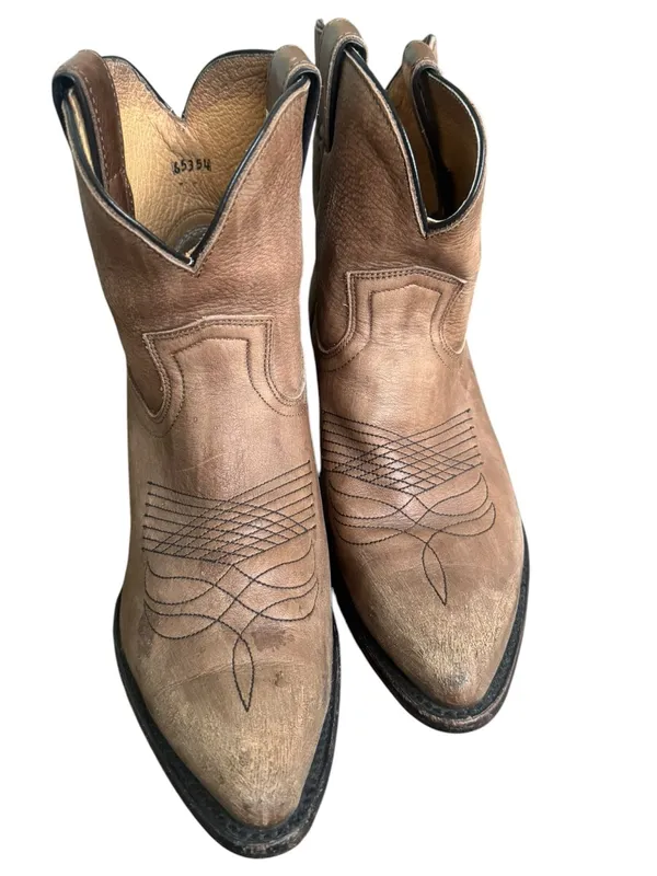 Frye Women’s Billy Tan Leather Short Western Boot 8 - Image 2