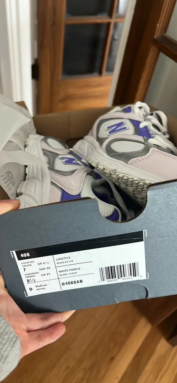 New Balance Sneakers 8.5 - Image 2