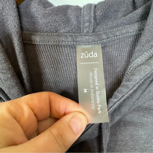 Zuda Brushed Knit‎ Gray Hoodie Size Medium - Image 4