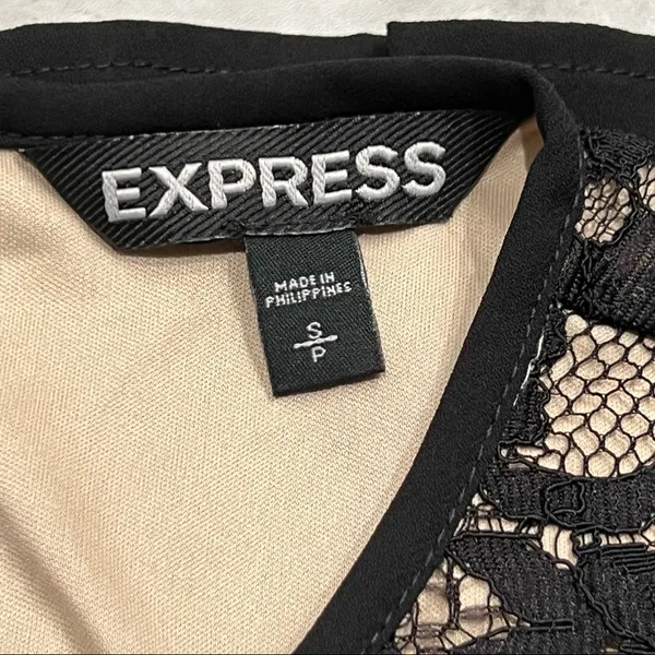 Express Illusion Peplum Lace Top Size Small‎ S Cap Sleeves - Image 4