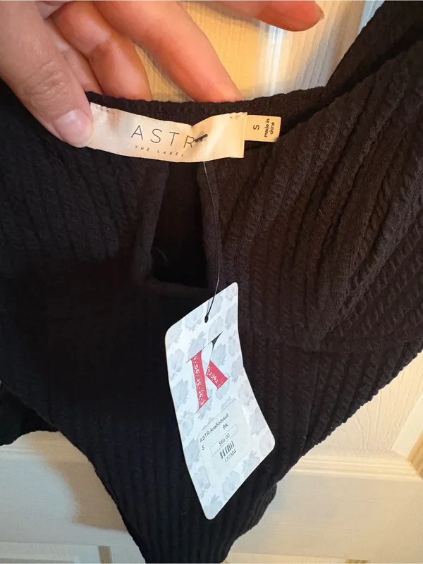 NWT ASTR THE LABEL Black Ribbed V-Notch Bodysuit, S - Image 4