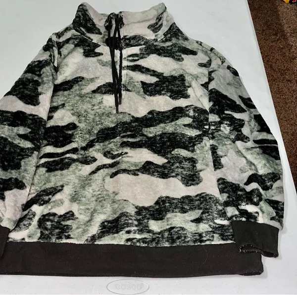 Secret Treasures Camo Fleece - Image 2
