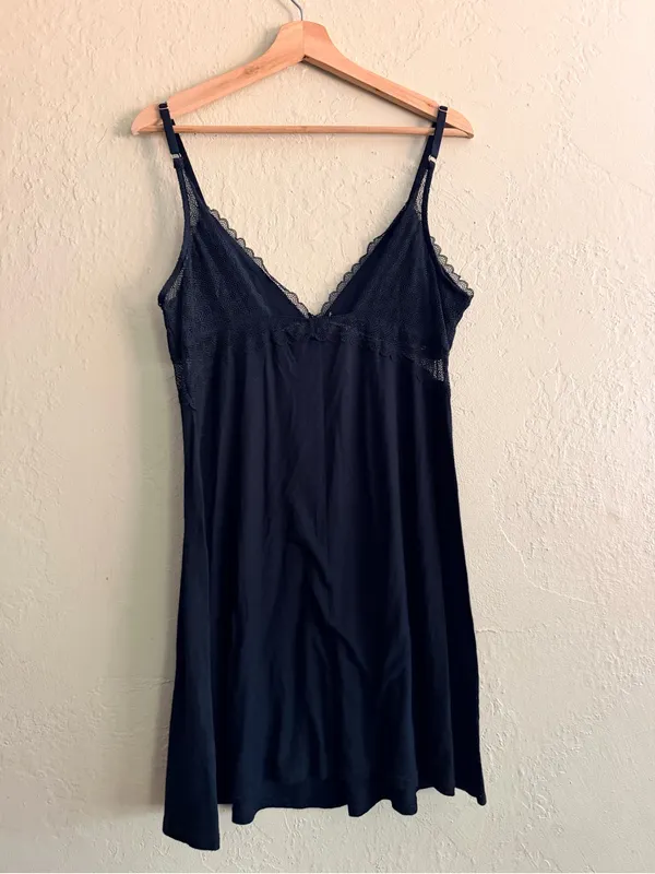 stars above Black Lace-Trim Slip Chemise - Image 2