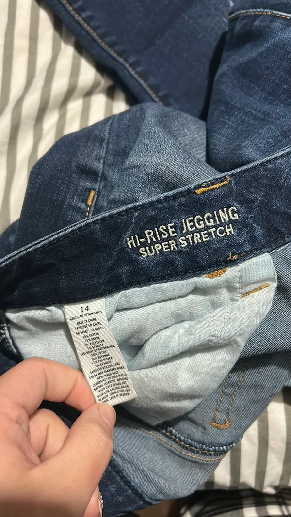 American Eagle Jeans - Image 2