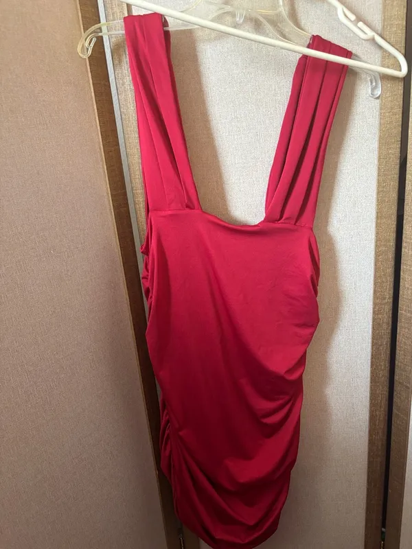 Red Sleeveless Ruched V-Neck Junior Dress Large - Image 6