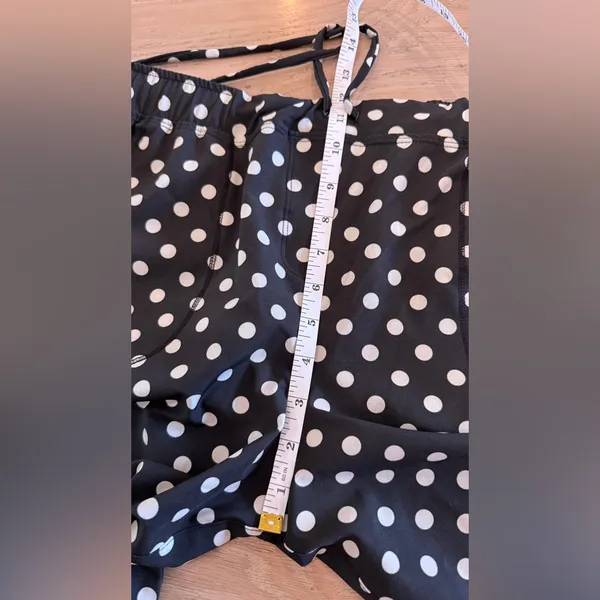 Albion Fit BLACK POLKA DOT JETSETTERS size small NWT - Image 9