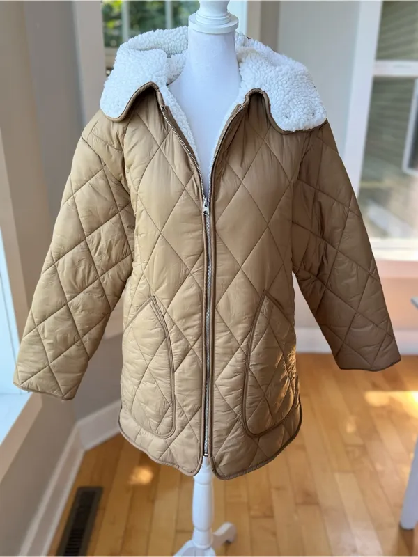 Abercrombie & Fitch Quilted Tan Puffer Jacket with White Sherpa Collar Sz Small - Image 13