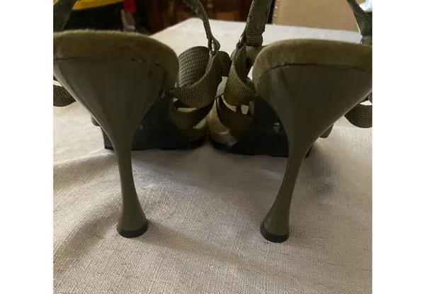 Women's Wild Diva Green Sandals Size 10 - Image 4