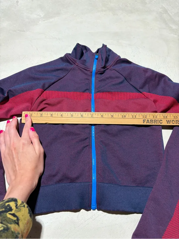 Fabletics Colorblock Zip-Front Jacket cropped small - Image 3