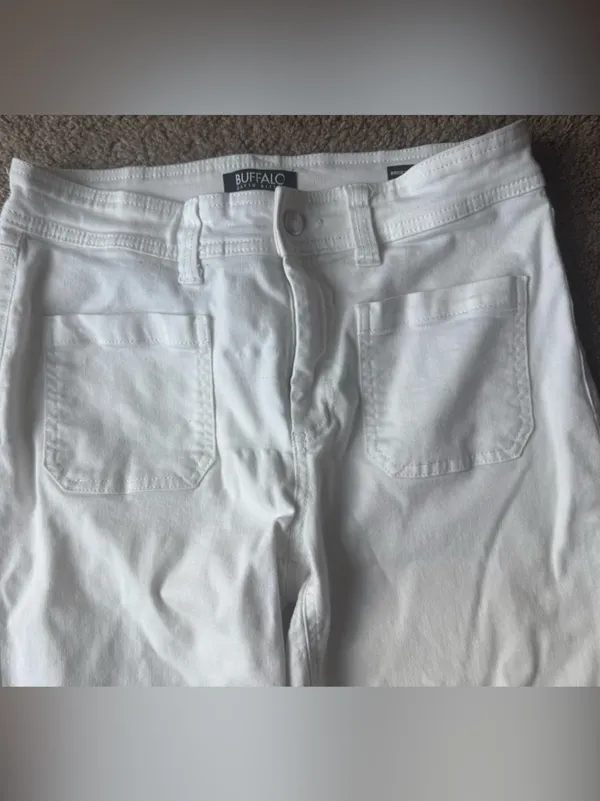 Buffalo by David Bitton white cropped jeans. 8 - Image 3