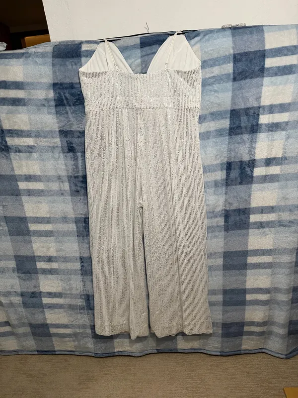 Double Crazy Women's Deep V-Neck Sleeveless Wide Leg Sequin Jumpsuit 1XL - Image 3