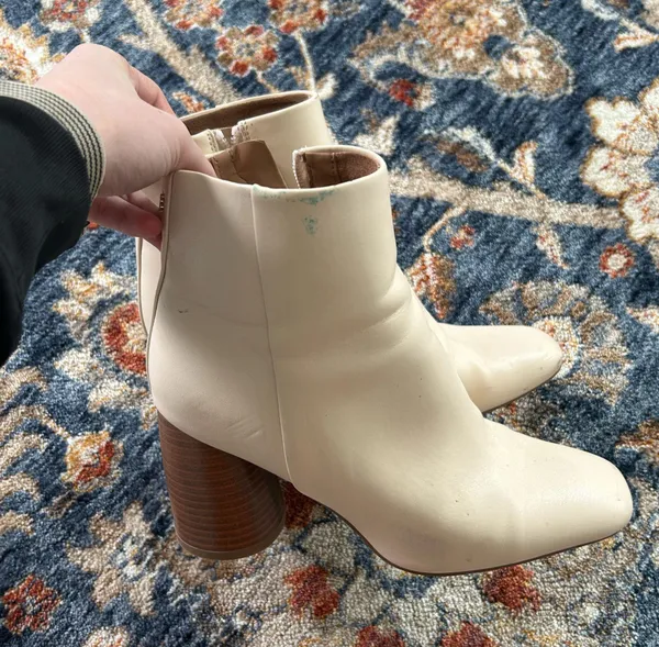heeled boots Size 7.5 - Image 5