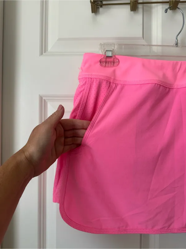 Vineyard Vines Athletic Pink Skort with Pockets Size M - Image 4