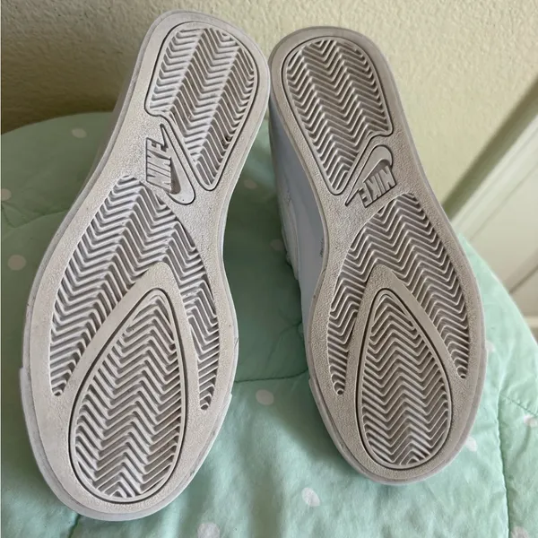 Nike Court Royale AC AO2810-102 White Sneakers Womens size 5.5 - Image 12