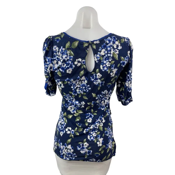White House Black Market Women's Floral Scoop Neck 3/4 Sleeve Tunic Blouse Top S - Image 4