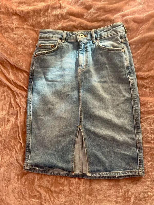 Pilcro and the Letterpress Pencil Jean Skirt Front Slit 0 Preppy Denim - Image 3