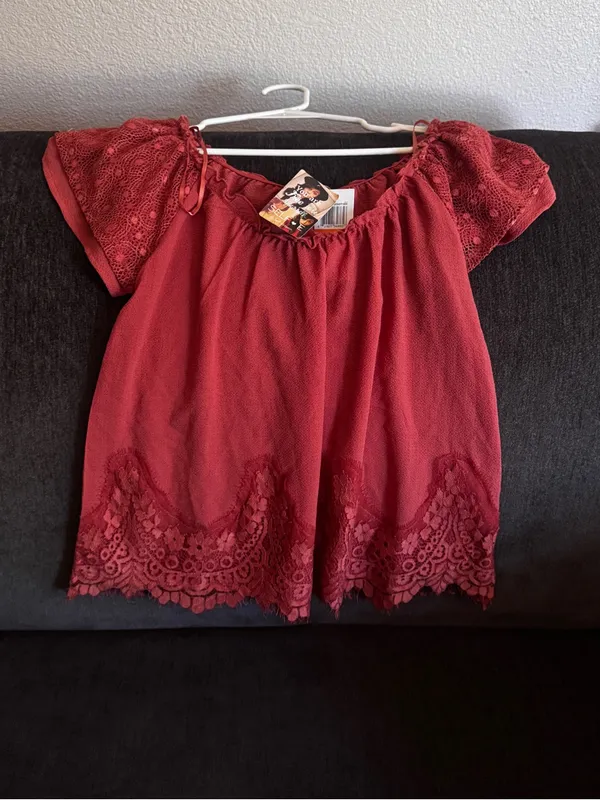 ELF Deep Burgundy Lace Flutter Sleeve Blouse Red - Image 3