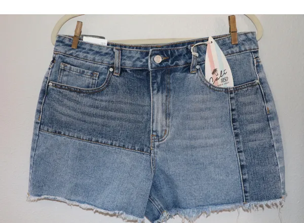 Cali 1850 High Rise Denim Shorts - Image 2