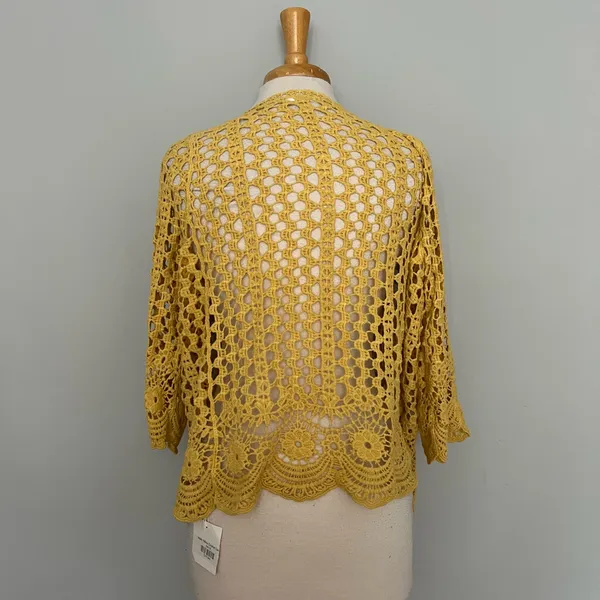 Do Everything In Love NEW NWT Yellow Eyelet Crochet Sweater - Image 4