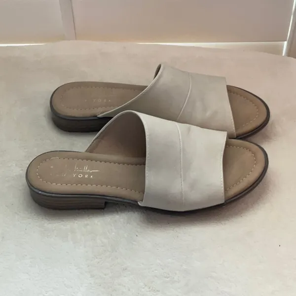 Nicole Miller Women's White Slide Sandals - Image 2