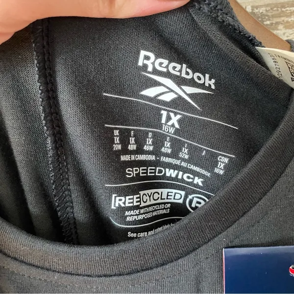 NWT Reebok Short Sleeve Top 1x - Image 2