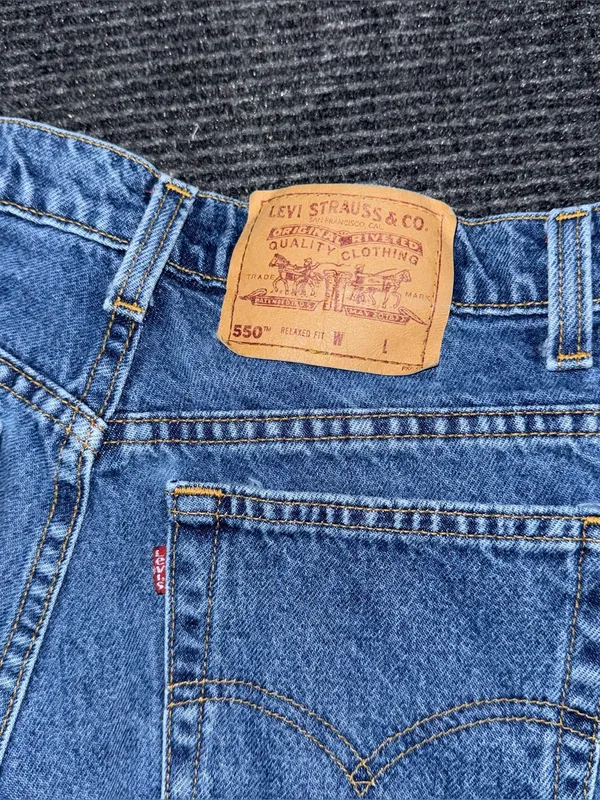 Vintage 90s Levi’s 550 Relaxed Fit Denim Shorts Women’s 11 / 28 USA Made Jorts - Image 3