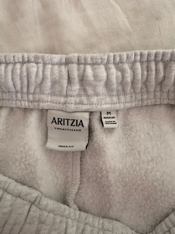 Aritzia - Image 3