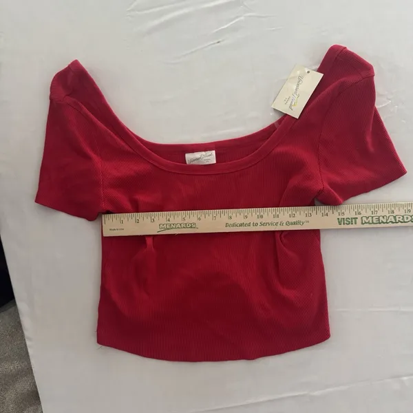 Universal Threads Women's Shrunken Short Sleeve Scoop Neck T-Shirt - Red L - Image 5