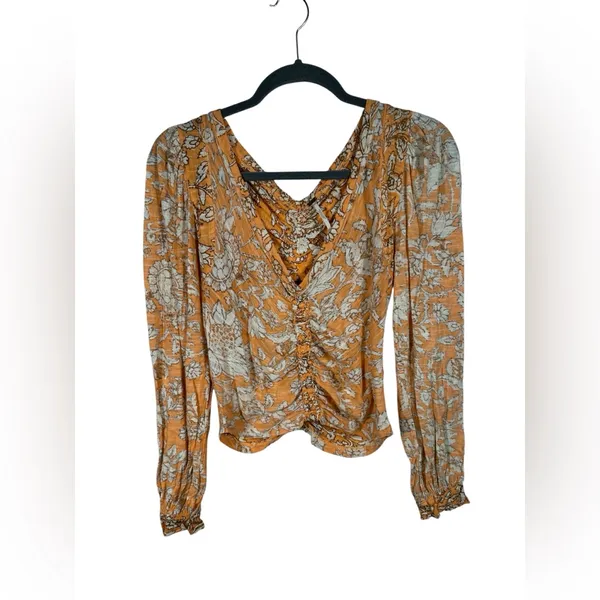 Free People Floral Crop Top XS Orange Cream Boho Long Sleeve Ruched Front Blouse - Image 2