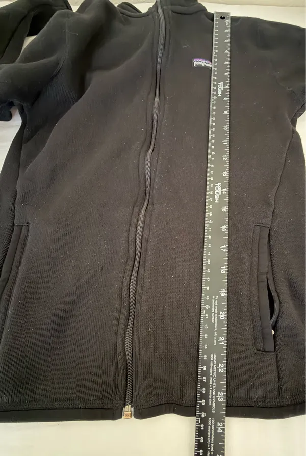 Patagonia Women’s Fleece Jacket - Image 6
