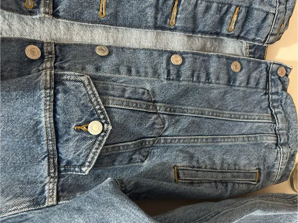 Levi's Women's Ex-Boyfriend Trucker Jean Jacket size Small - Image 12