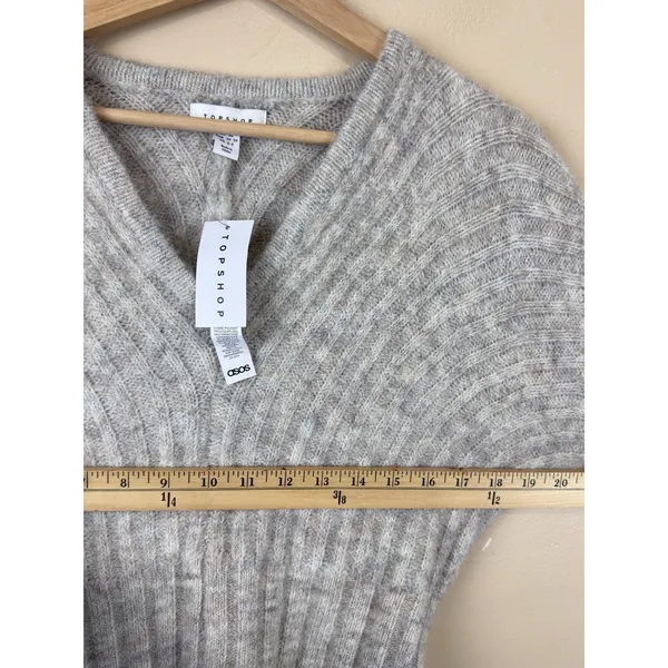 Topshop Women’s Light Grey Ribbed V Neck Sweater Size XS NWT Cozy - Image 8