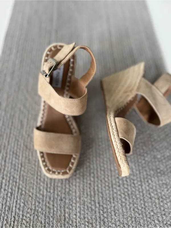Steve Madden Beige Tan Genuine Suede Leather Espadrille Wedge Sandals Sz 6.5 - Image 3
