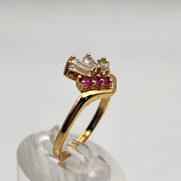 Vintage Gold Tone Ruby & Glass Ring (7.5) Pink - Image 3