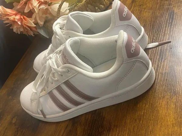 Adidas Cloud Foam Ortholite Float Womens Size 7 White With Rose Pink Stripped - Image 4