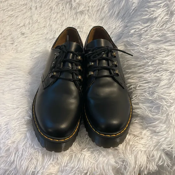 Dr. Martens Womens Leona Lo black vintage smooth heeled shoes - Image 9
