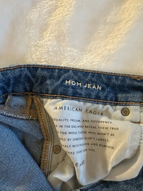 American Eagle Mom Jeans - Image 4